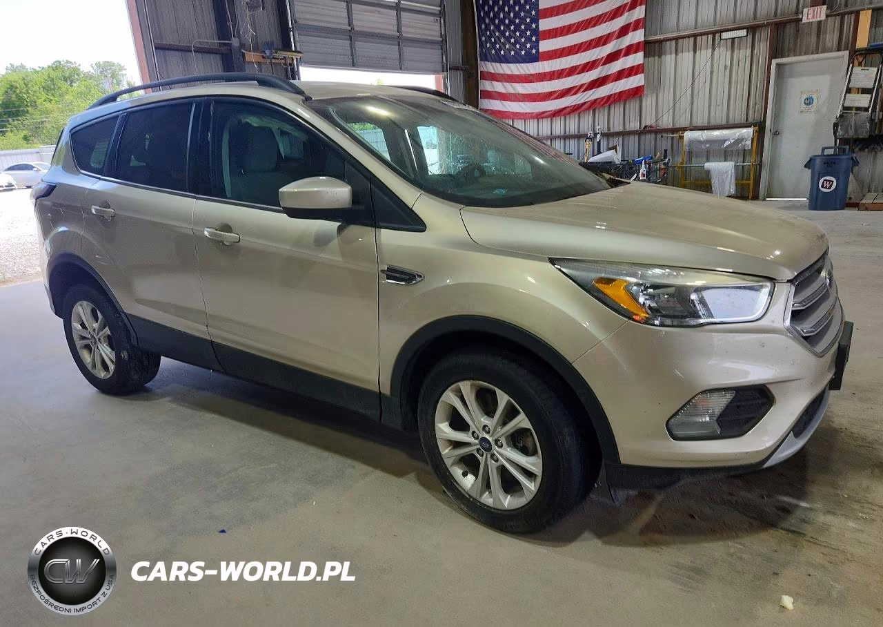 2018 Ford Escape Se VIN:1FMCU9GD0JUB10891 - 4