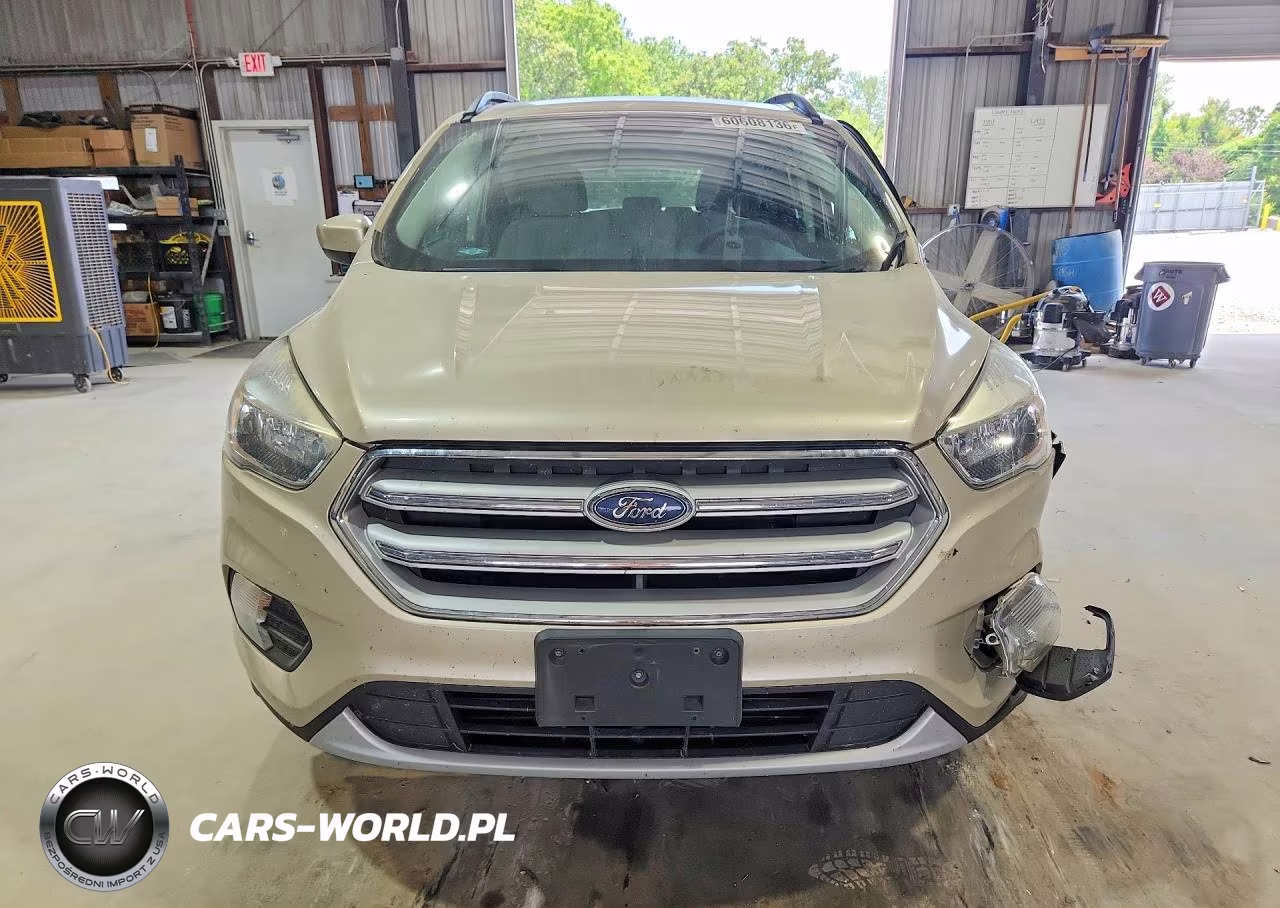 2018 Ford Escape Se VIN:1FMCU9GD0JUB10891 - 5