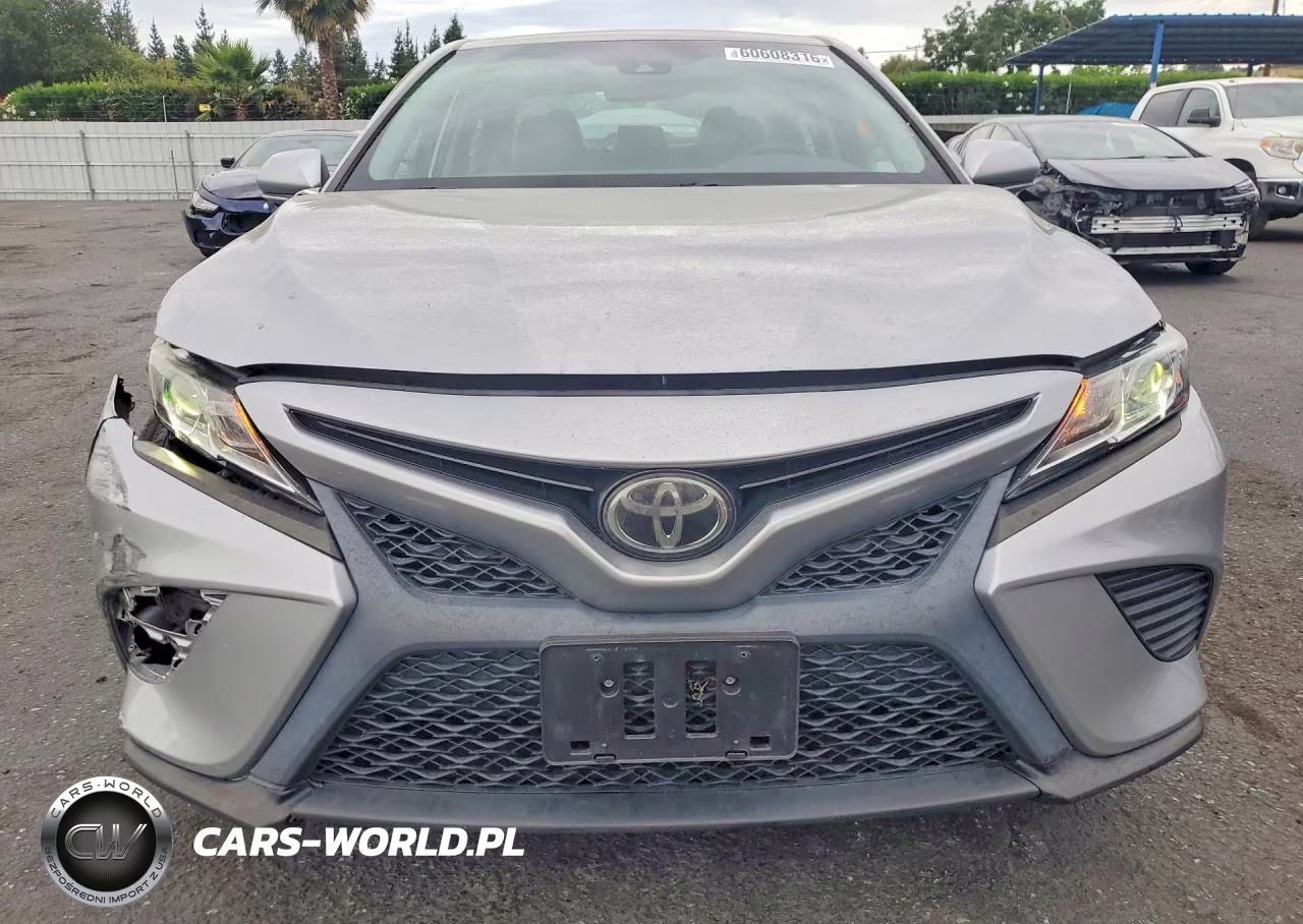 2018 Toyota Camry Se VIN:4T1B11HK8JU658253 - 5
