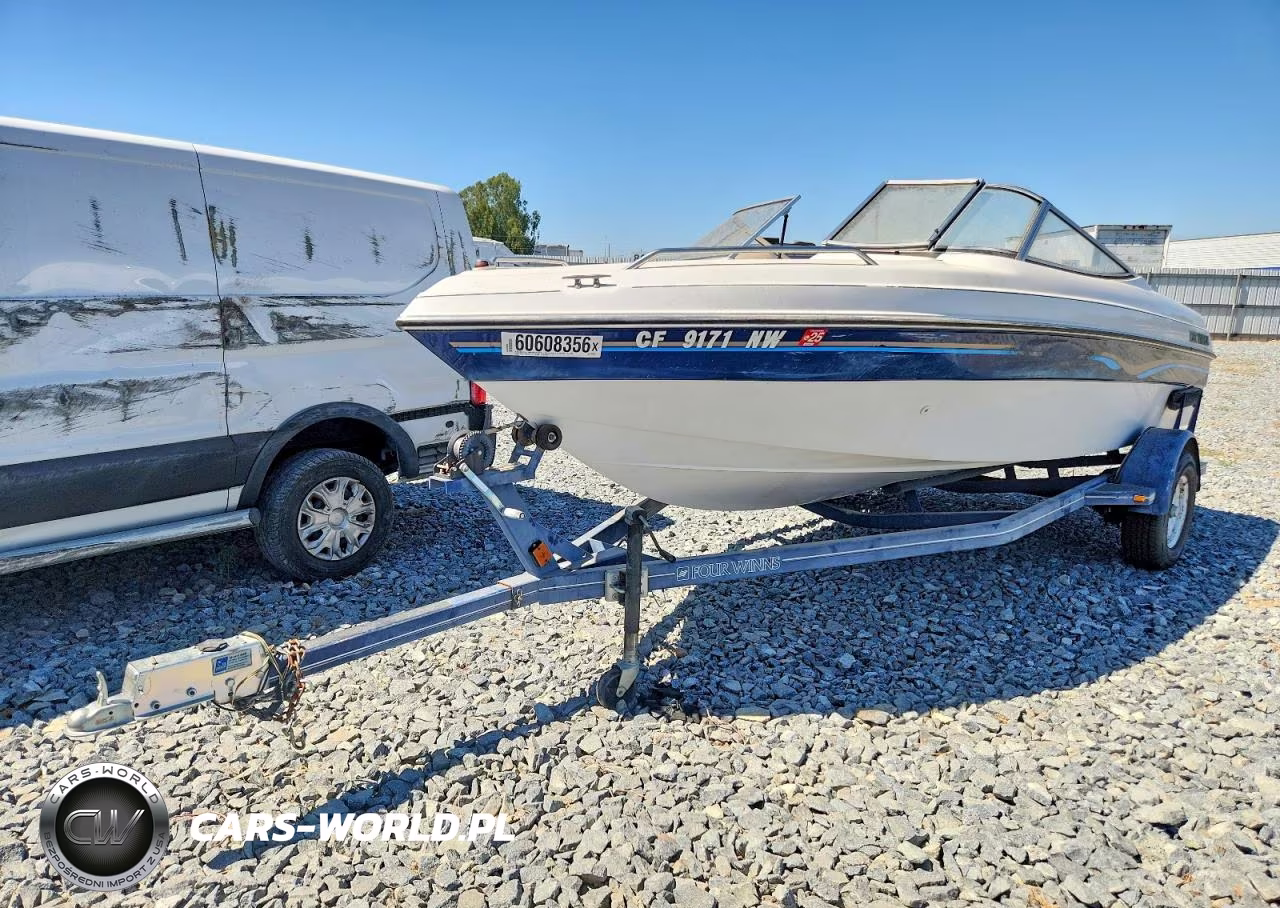 1996 Four Winns Boat VIN:FWNMAC96F696 - 2