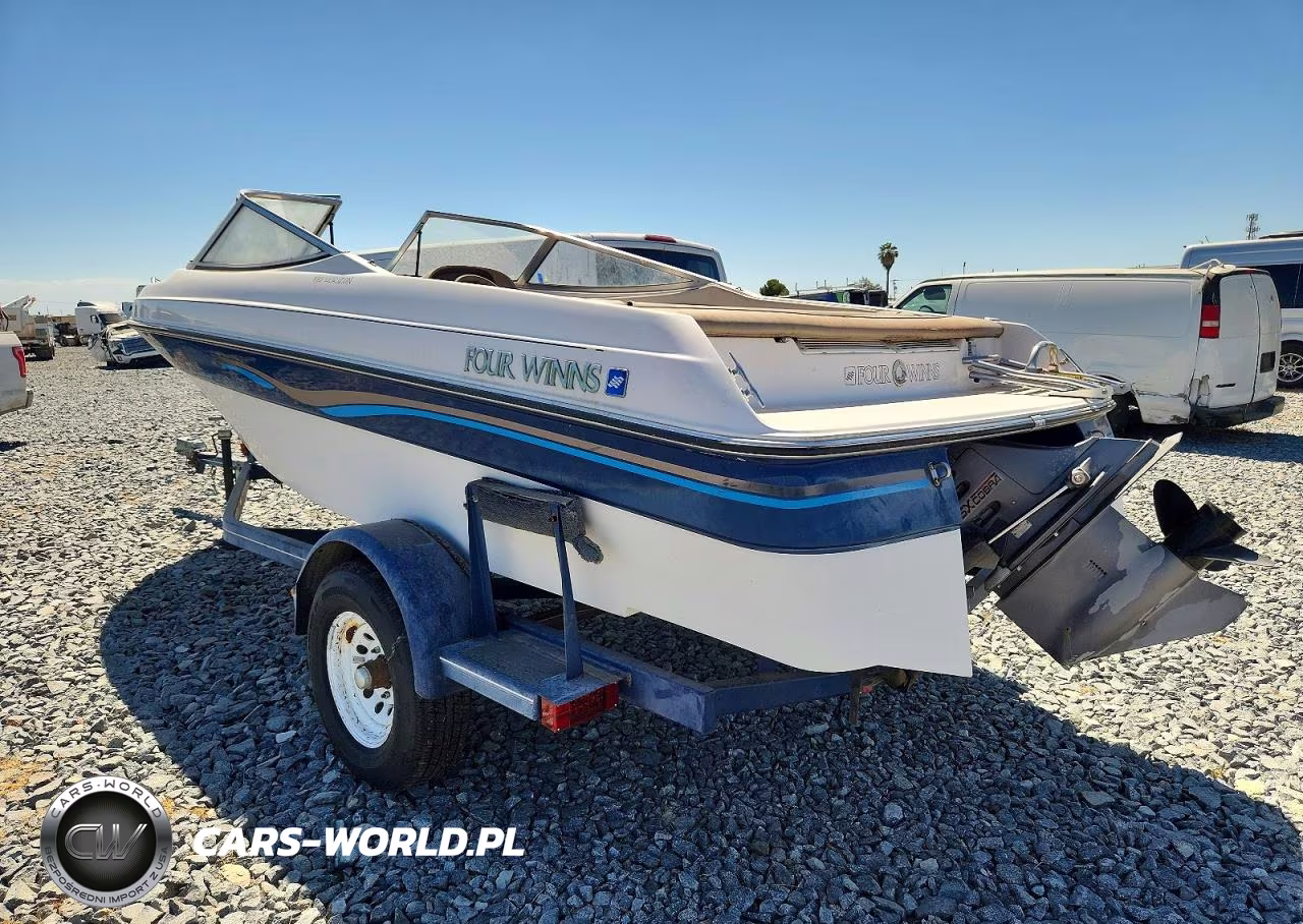 1996 Four Winns Boat VIN:FWNMAC96F696 - 3
