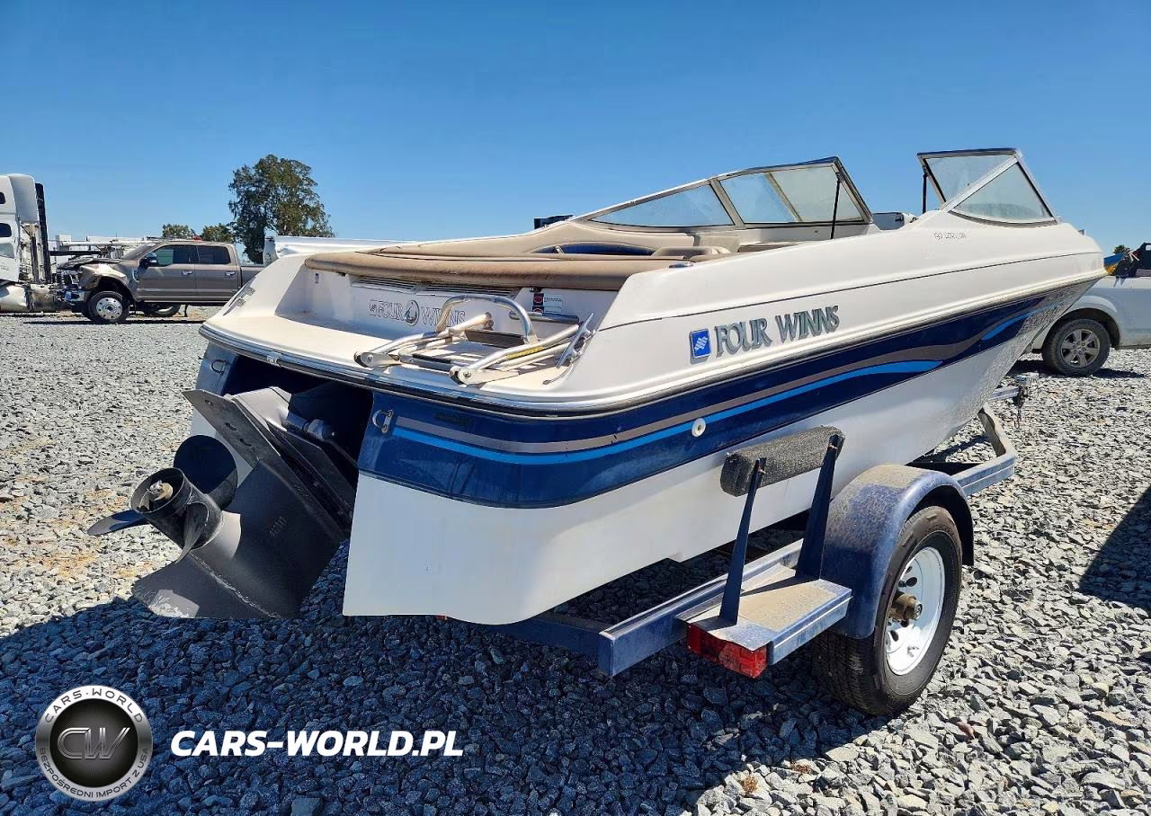 1996 Four Winns Boat VIN:FWNMAC96F696 - 4