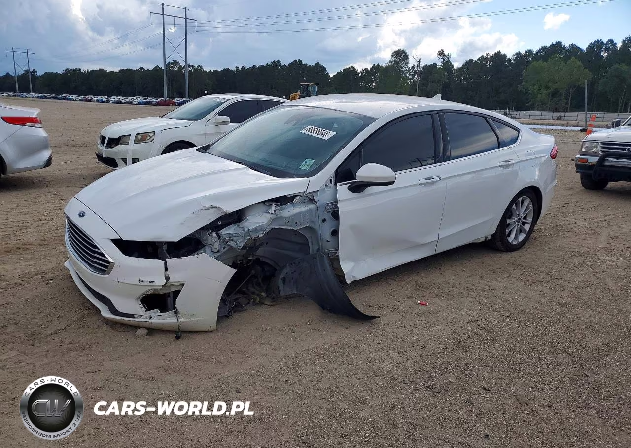 2020 Ford Fusion Se – zdjęcie 1 z 12