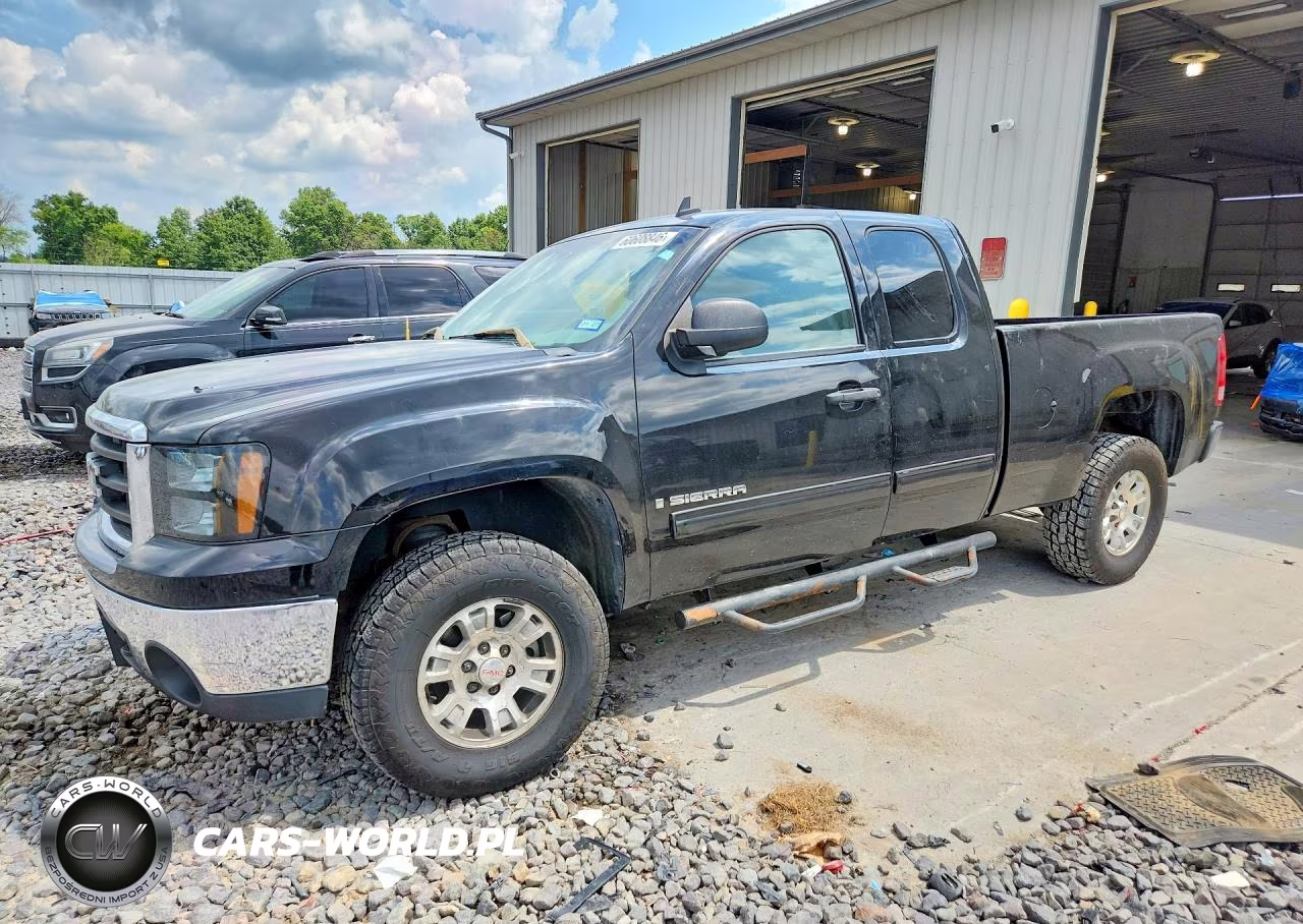 2008 GMC Sierra C1500 – zdjęcie 1 z 12