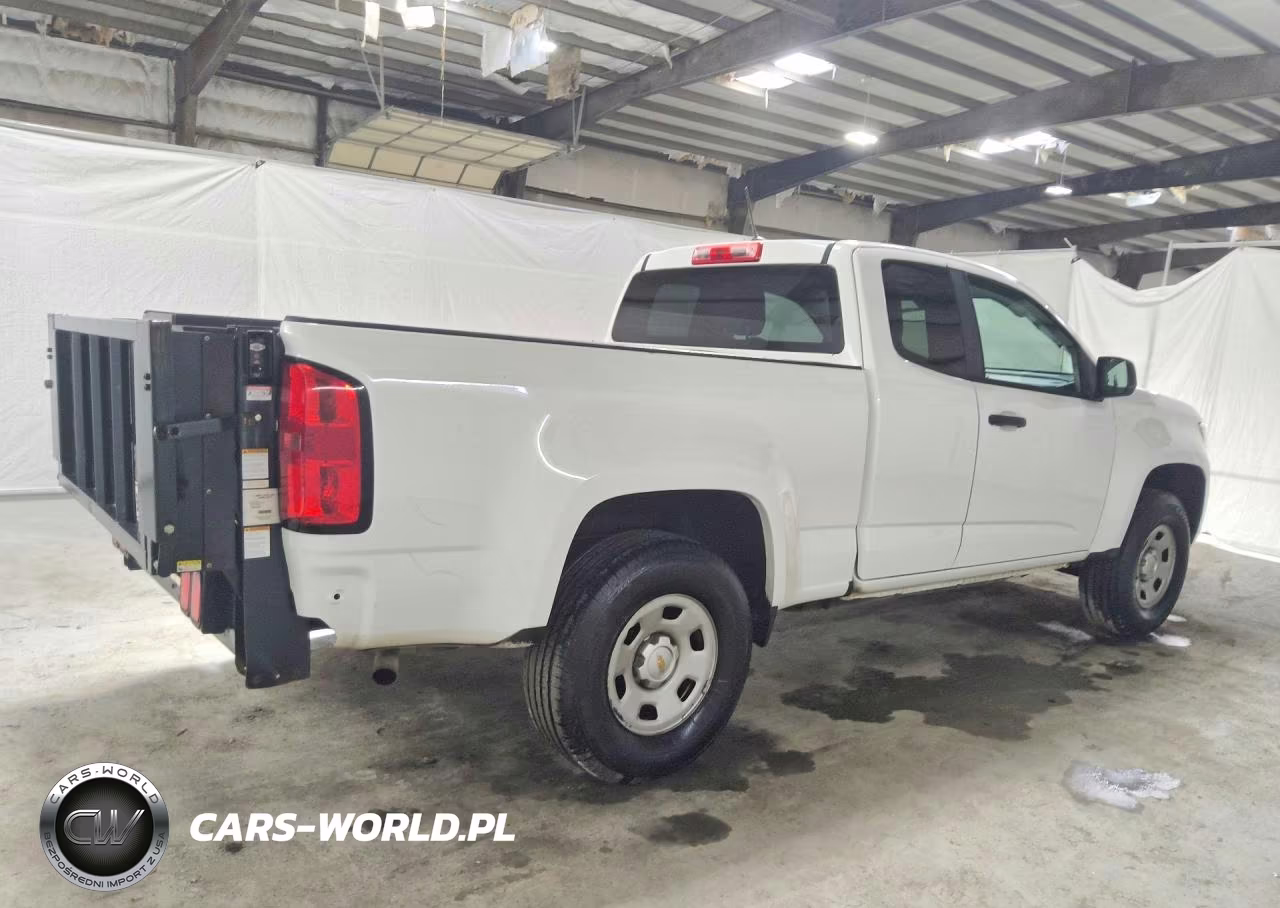 2017 Chevrolet Colorado VIN:1GCHSBEAXH1185917 - 3