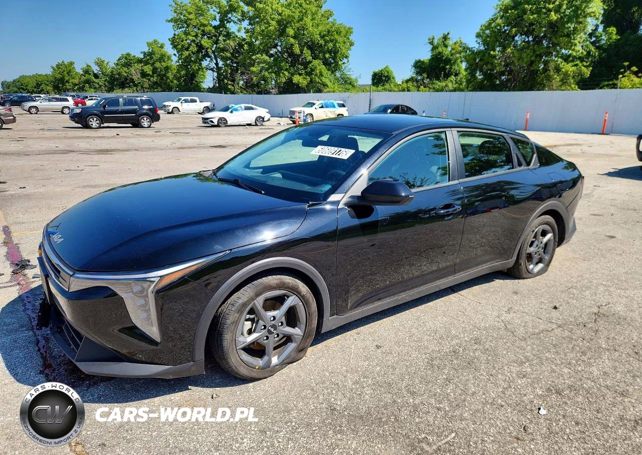2025 Kia K4 Lxs