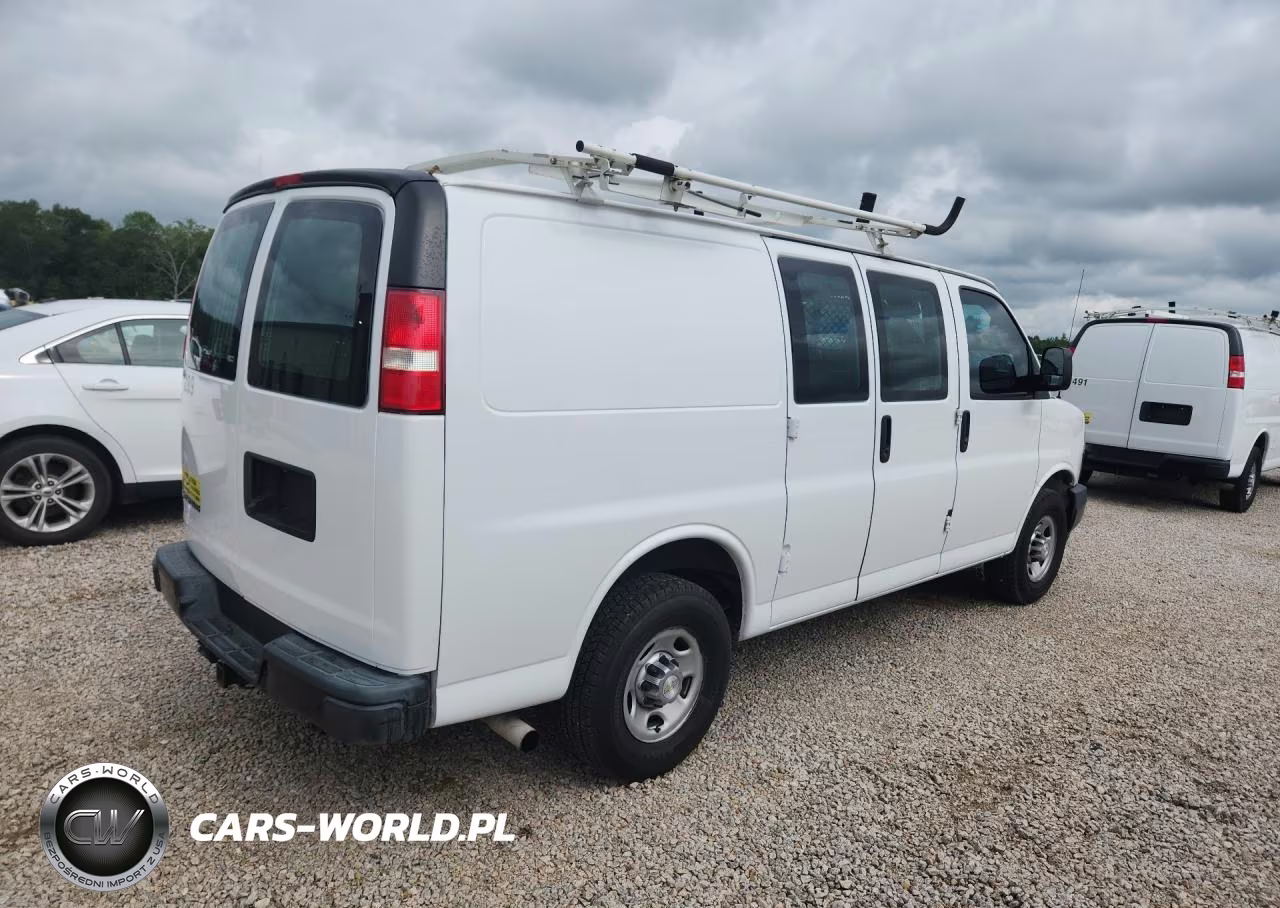 2020 Chevrolet Express G2500 VIN:1GCWGAFPXL1253843 - 3