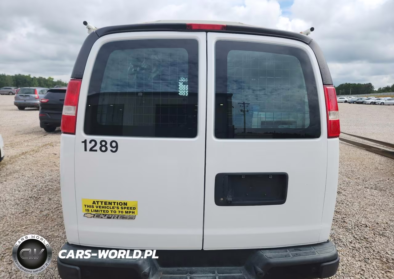 2020 Chevrolet Express G2500 VIN:1GCWGAFPXL1253843 - 6