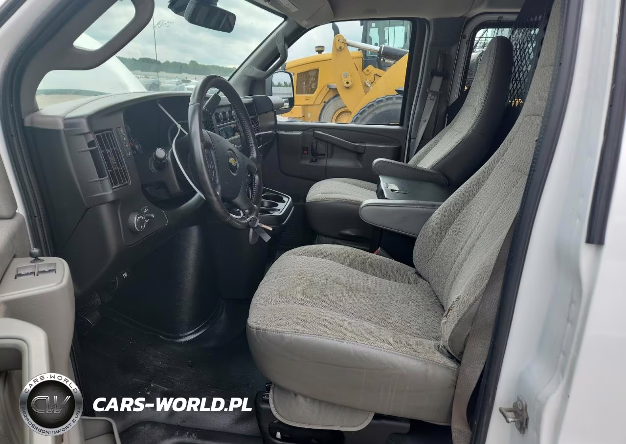 2020 Chevrolet Express G2500 VIN:1GCWGAFPXL1253843 - 7