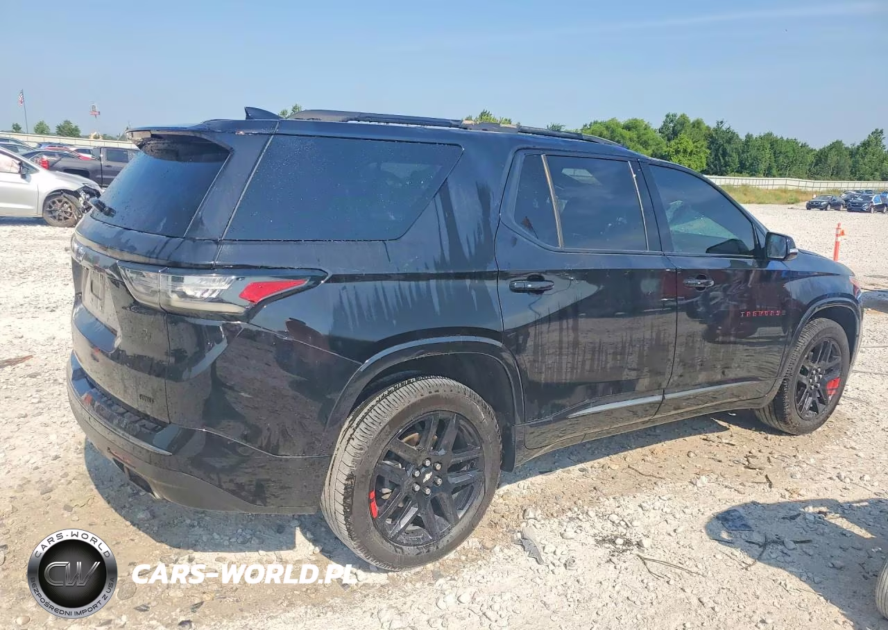 2019 Chevrolet Traverse Premier VIN:1GNEVKKW9KJ250166 - 3