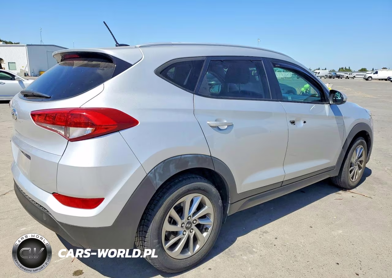 2016 Hyundai Tucson Se VIN:KM8J33A48GU130864 - 3