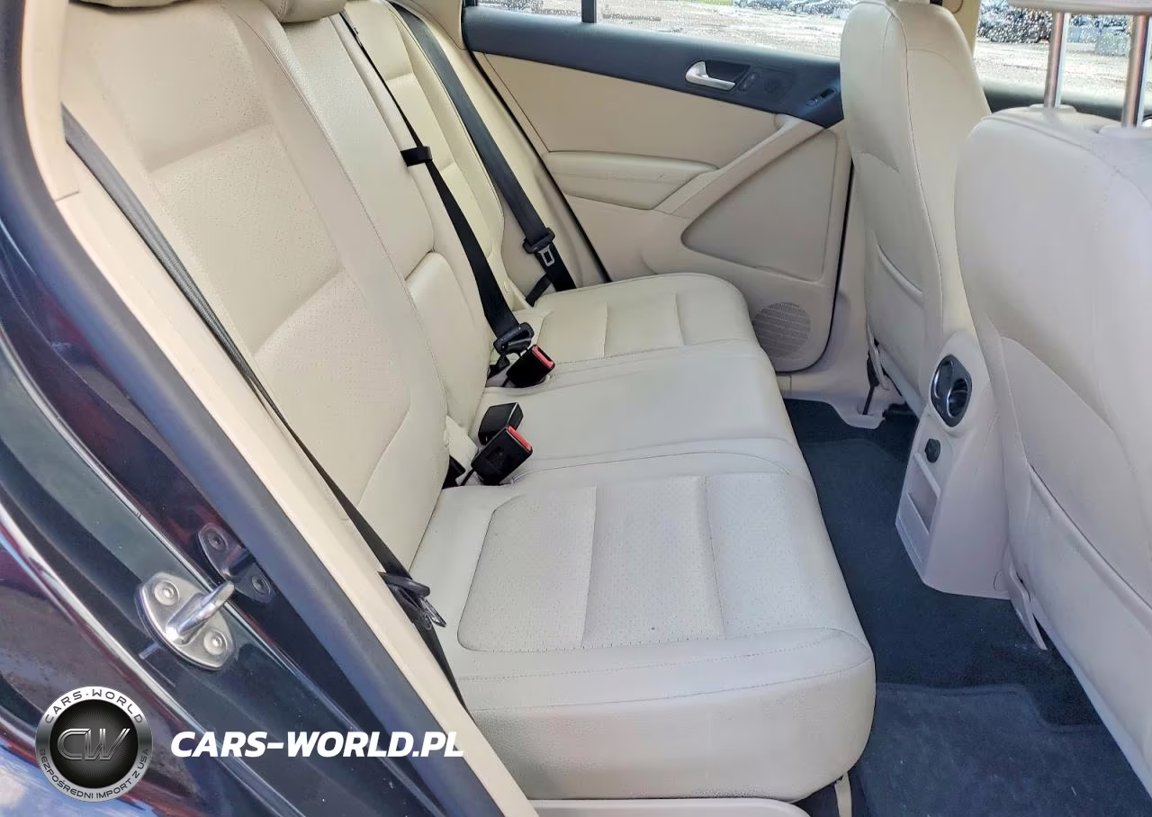 2017 Volkswagen Tiguan S VIN:WVGBV7AX8HK025545 - 11