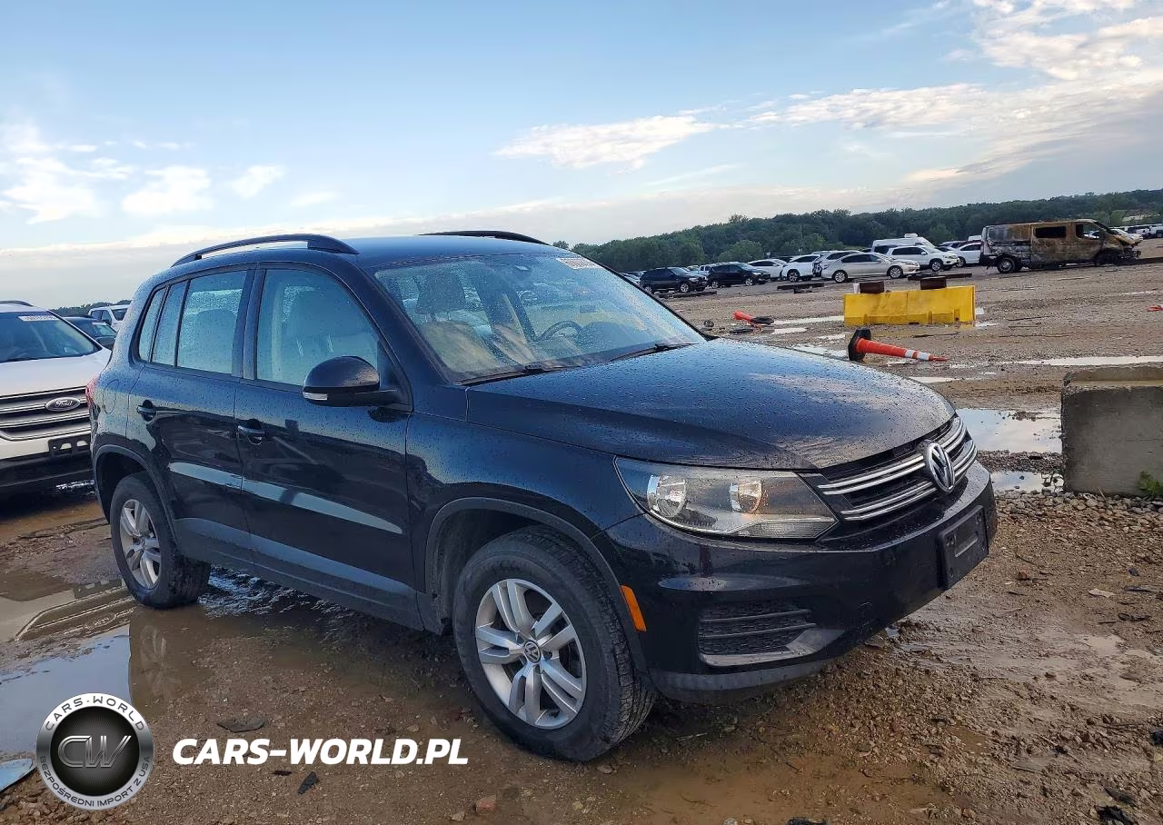 2017 Volkswagen Tiguan S VIN:WVGBV7AX8HK025545 - 4