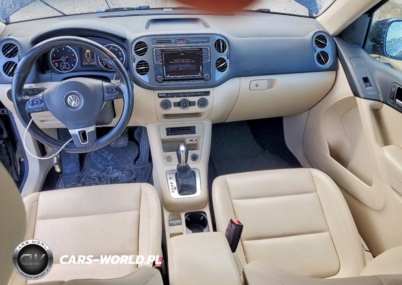 2017 Volkswagen Tiguan S VIN:WVGBV7AX8HK025545 - 8