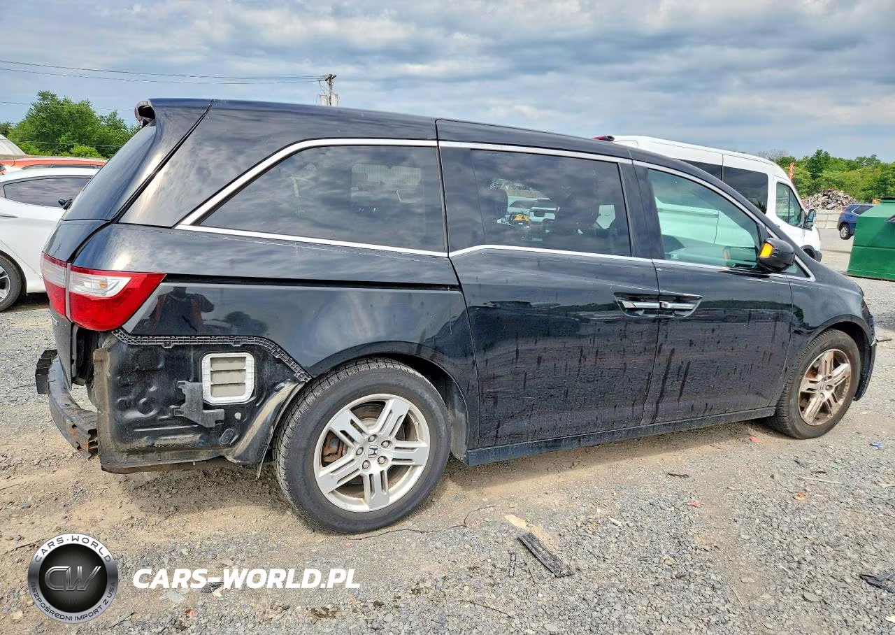 2011 Honda Odyssey Touring VIN:5FNRL5H99BB019908 - 3