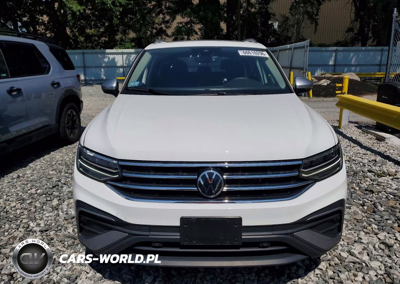 2024 Volkswagen Tiguan Wolfsburg VIN:3VVAB7AX8RM223837 - 5
