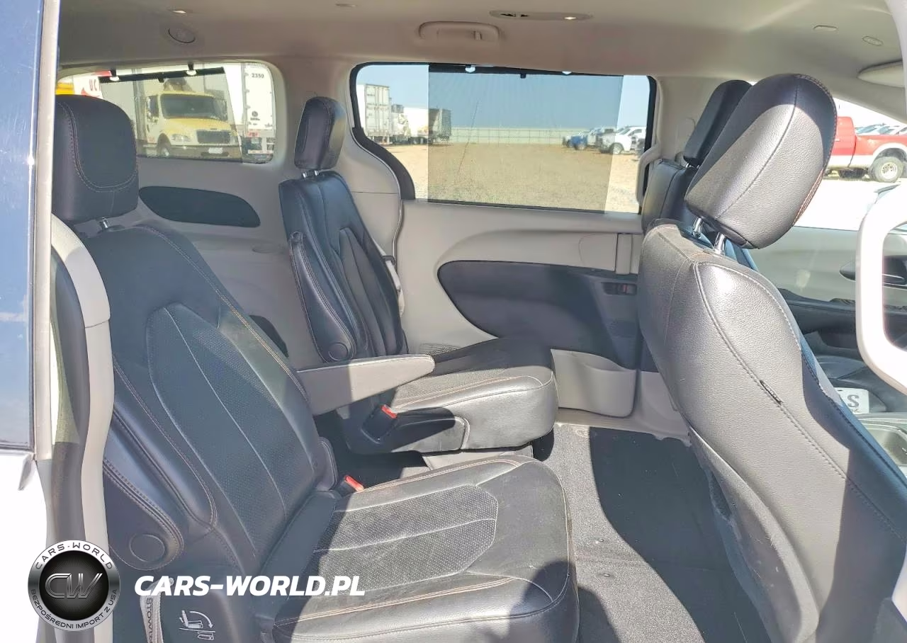 2020 Chrysler Pacifica Touring L VIN:2C4RC1BG2LR275250 - 11