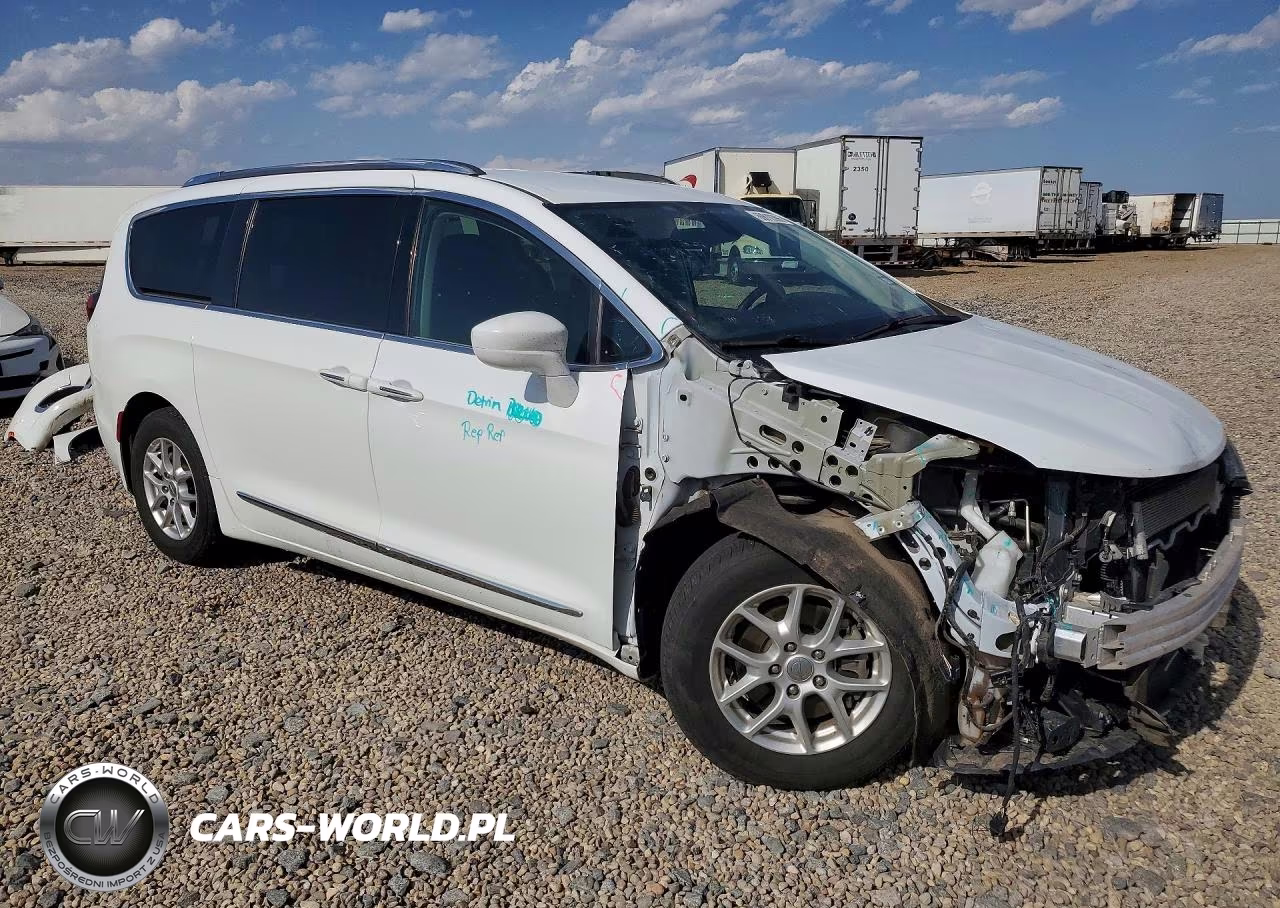 2020 Chrysler Pacifica Touring L VIN:2C4RC1BG2LR275250 - 4