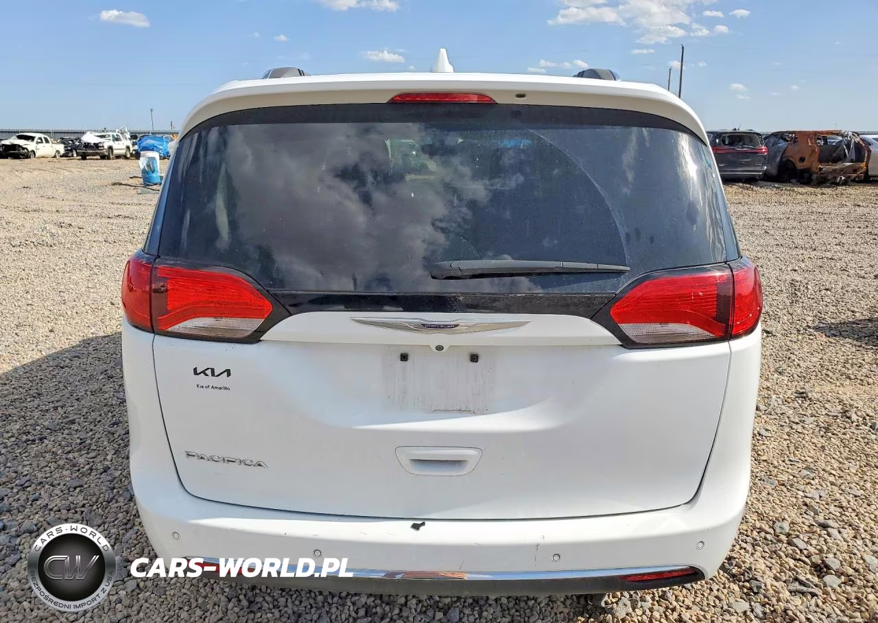 2020 Chrysler Pacifica Touring L VIN:2C4RC1BG2LR275250 - 6