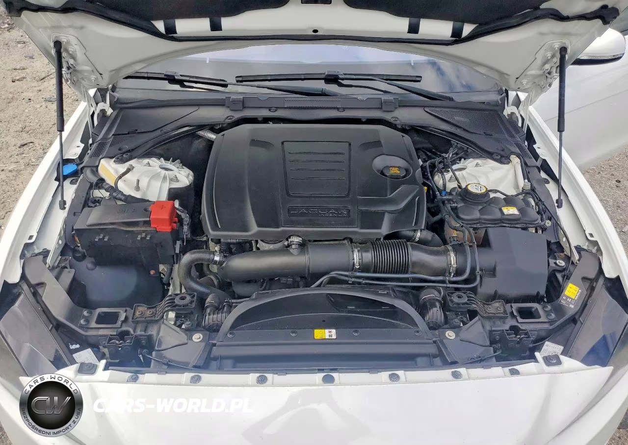 2018 Jaguar Xe Premium VIN:SAJAJ4FX4JCP25812 - 11