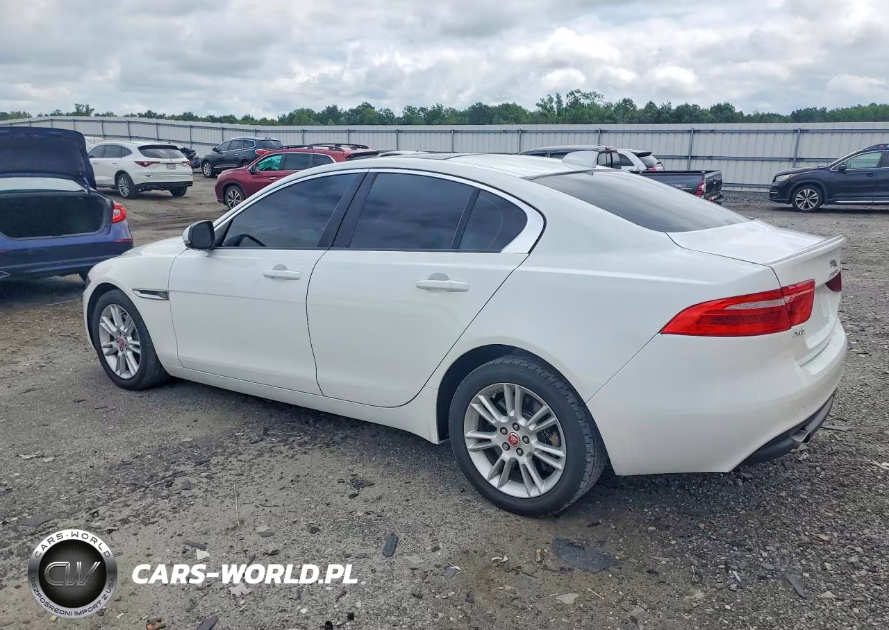 2018 Jaguar Xe Premium VIN:SAJAJ4FX4JCP25812 - 2