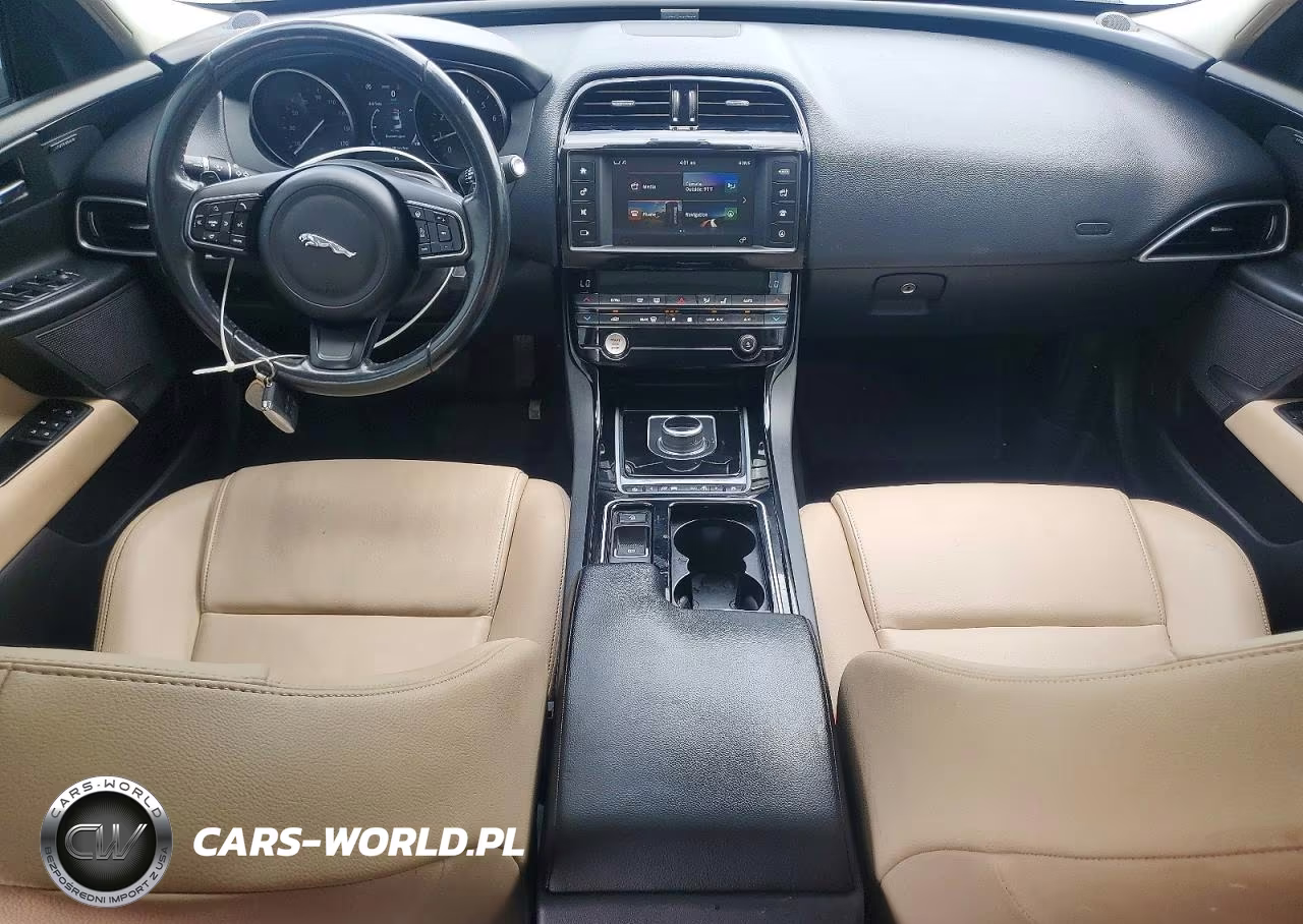 2018 Jaguar Xe Premium VIN:SAJAJ4FX4JCP25812 - 8