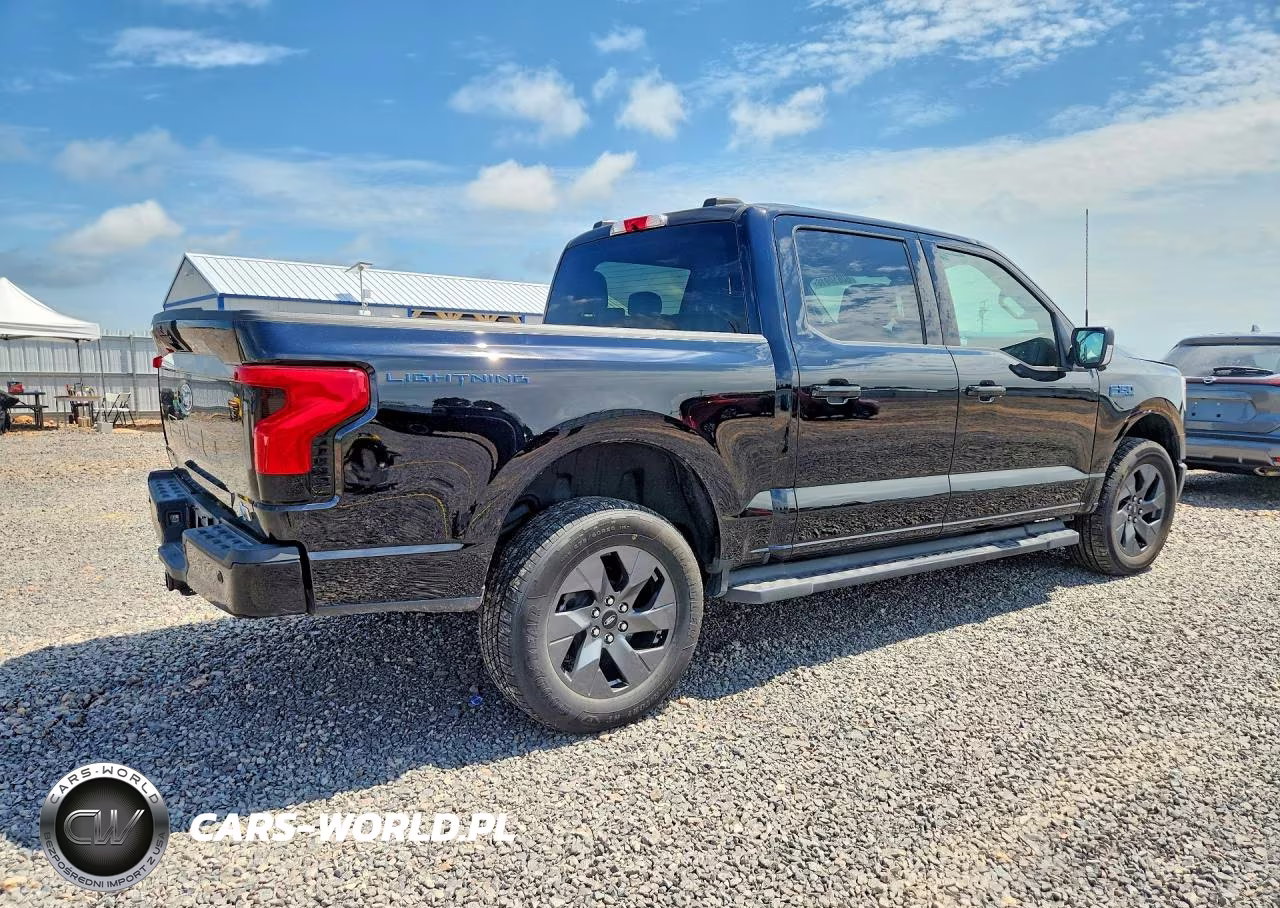 2025 Ford F150 Lightning Xlt VIN:1FT6W3LU8SWG21589 - 3