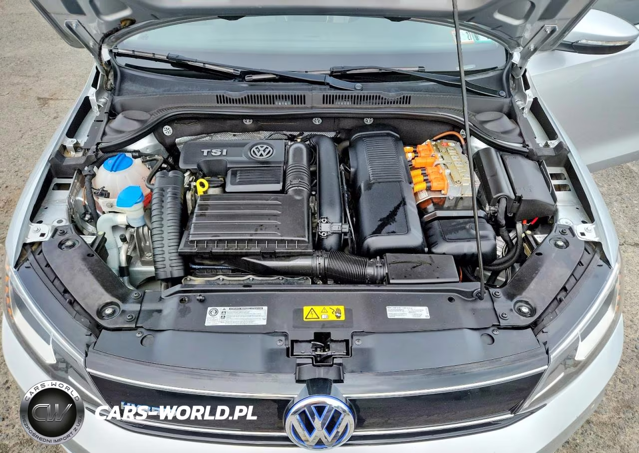 2015 Volkswagen Jetta Hybrid VIN:3VW637AJ2FM328895 - 11