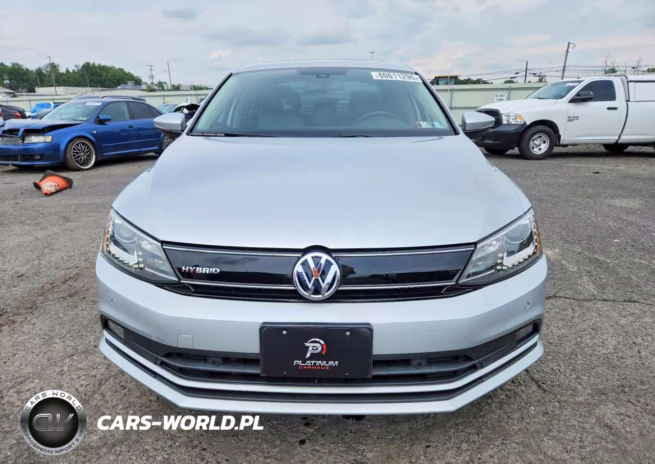 2015 Volkswagen Jetta Hybrid VIN:3VW637AJ2FM328895 - 5