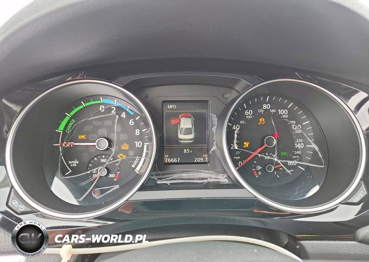 2015 Volkswagen Jetta Hybrid VIN:3VW637AJ2FM328895 - 9