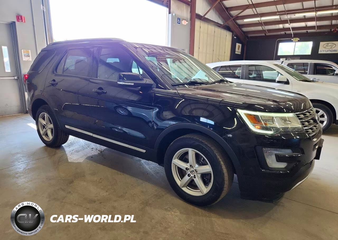2017 Ford Explorer Xlt VIN:1FM5K8DH6HGA14045 - 4