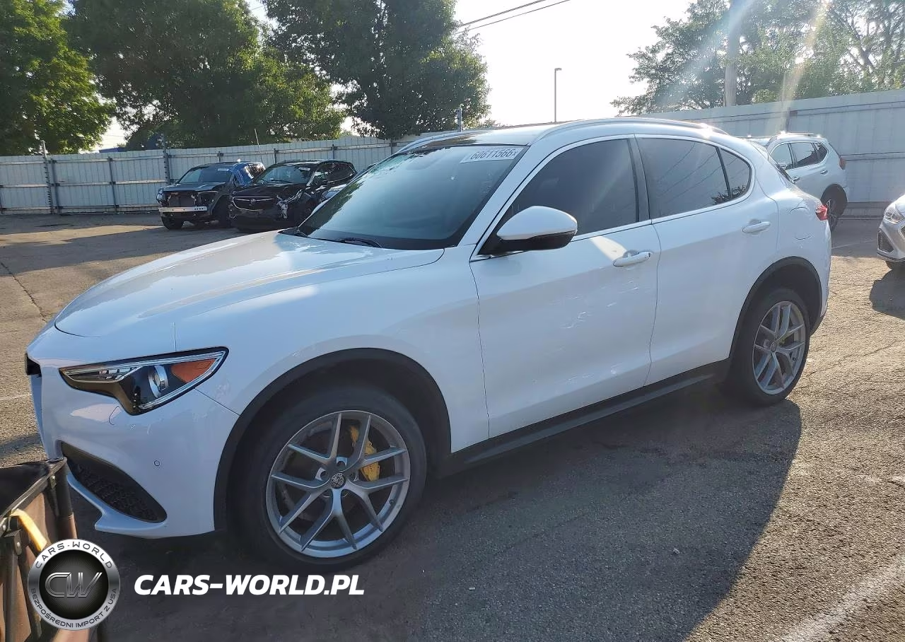 2018 Alfa Romeo Stelvio Ti – zdjęcie 1 z 13