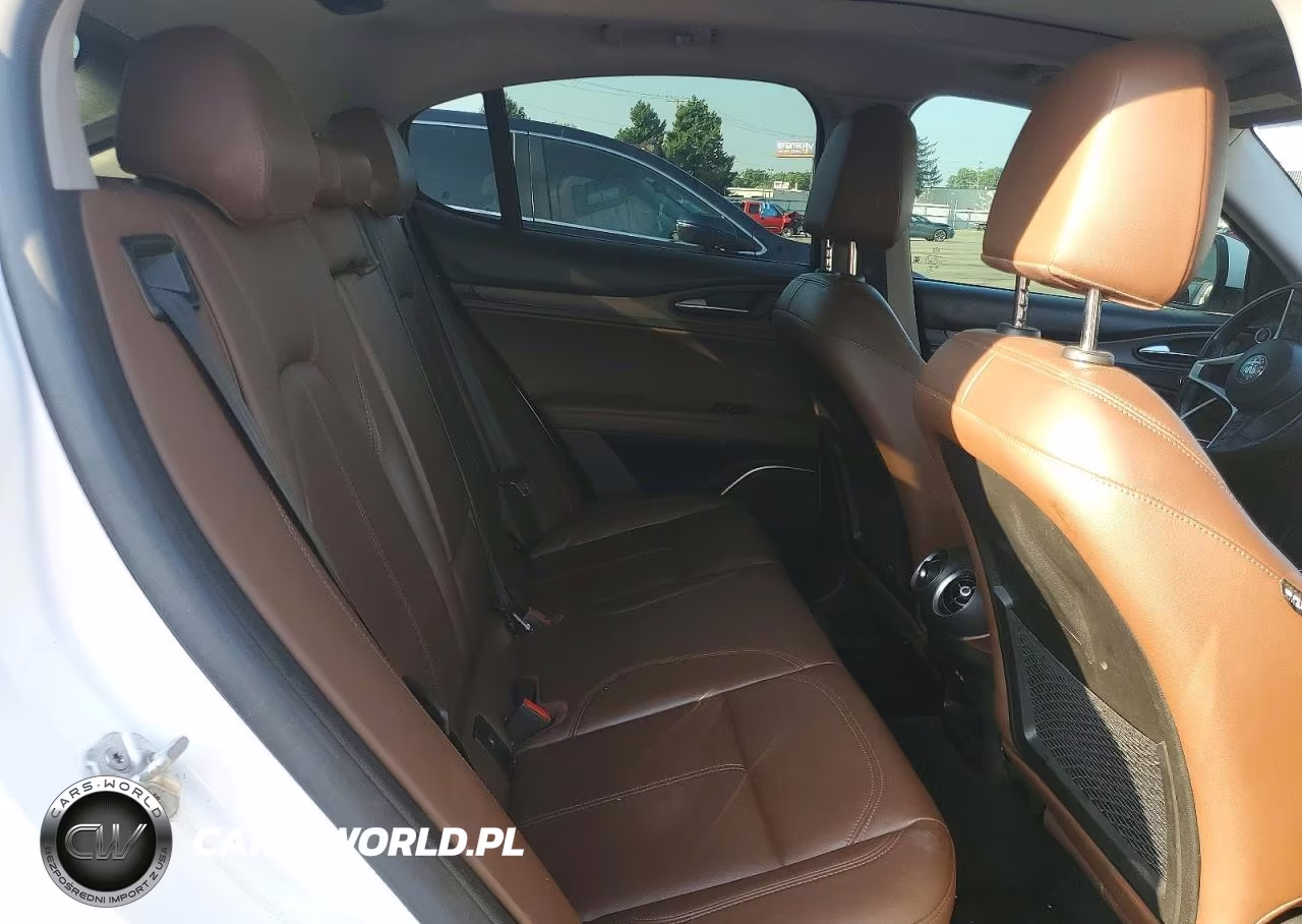 2018 Alfa Romeo Stelvio Ti VIN:ZASFAKBN2J7B99712 - 11