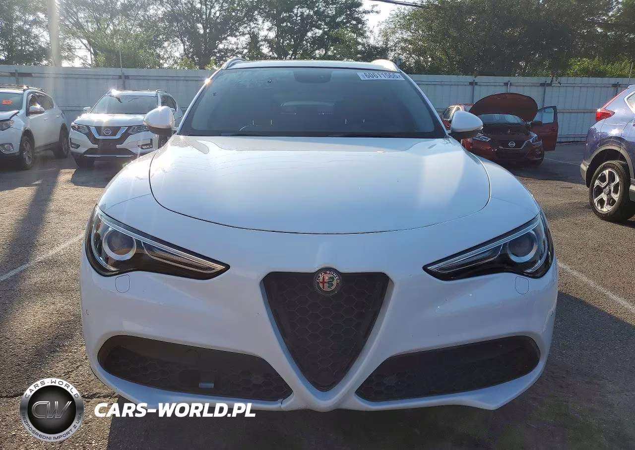 2018 Alfa Romeo Stelvio Ti VIN:ZASFAKBN2J7B99712 - 5