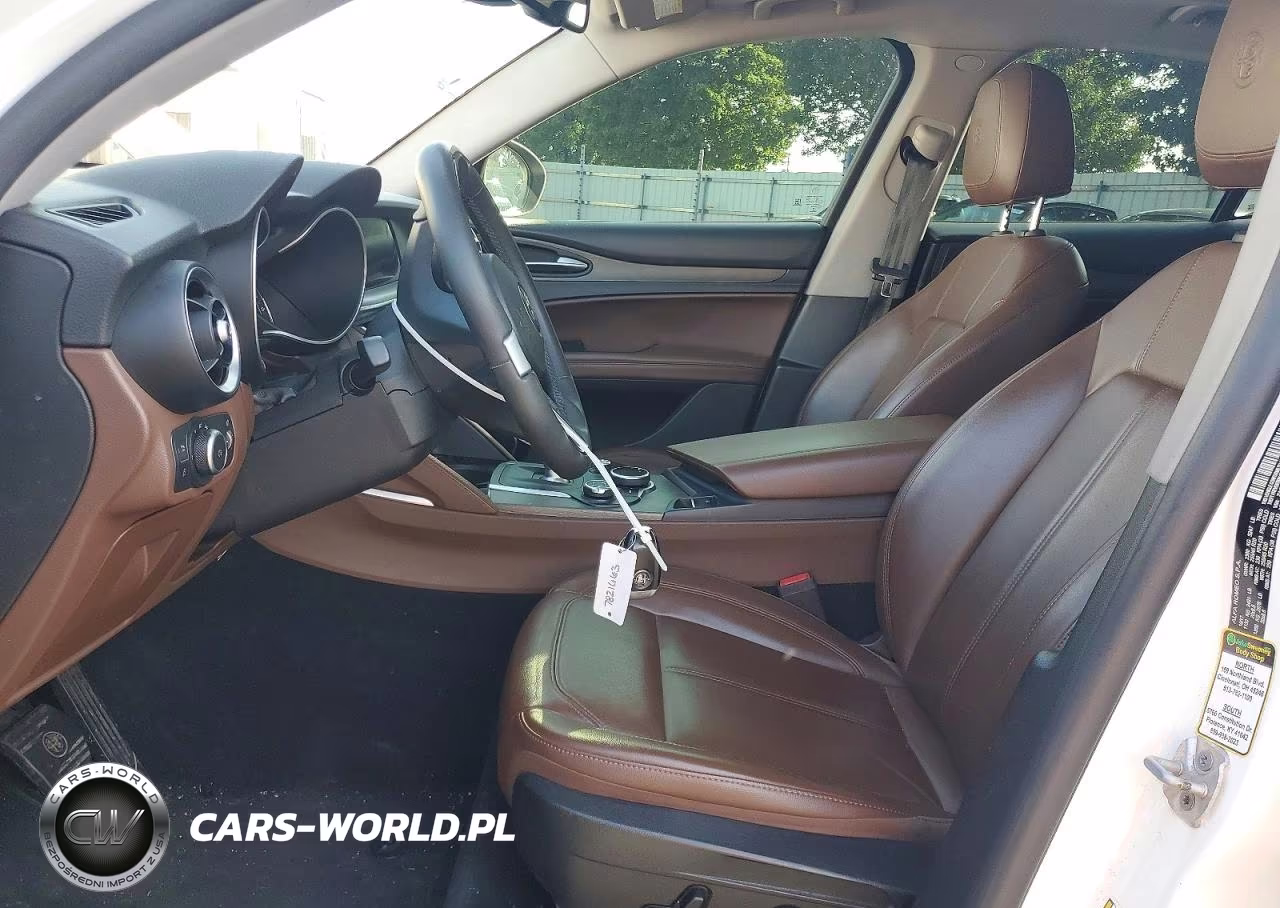 2018 Alfa Romeo Stelvio Ti VIN:ZASFAKBN2J7B99712 - 7