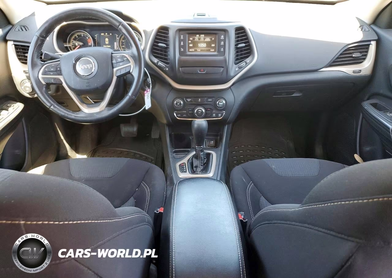 2016 Jeep Cherokee Latitude VIN:1C4PJLCB7GW274104 - 8