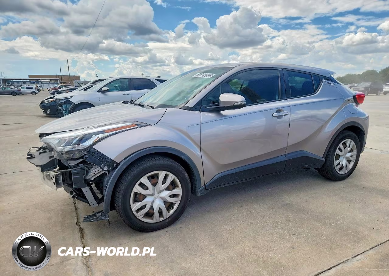 2020 Toyota C-Hr Le – zdjęcie 1 z 14