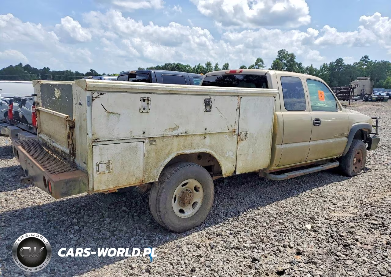 2005 GMC Sierra K2500 Heavy Duty VIN:1GTHK29U95E217880 - 3