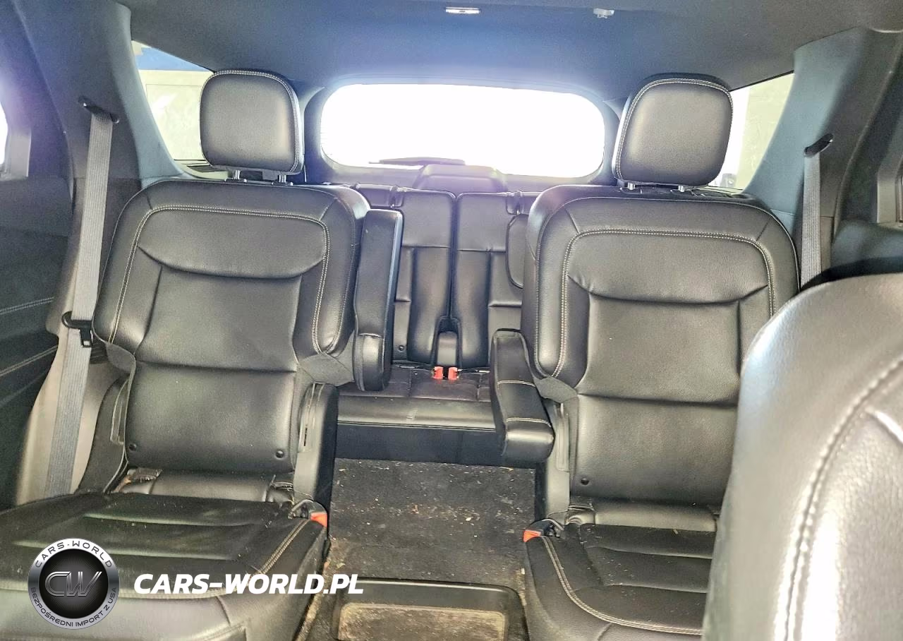 2020 Ford Explorer Xlt VIN:1FMSK8DH8LGB80692 - 10