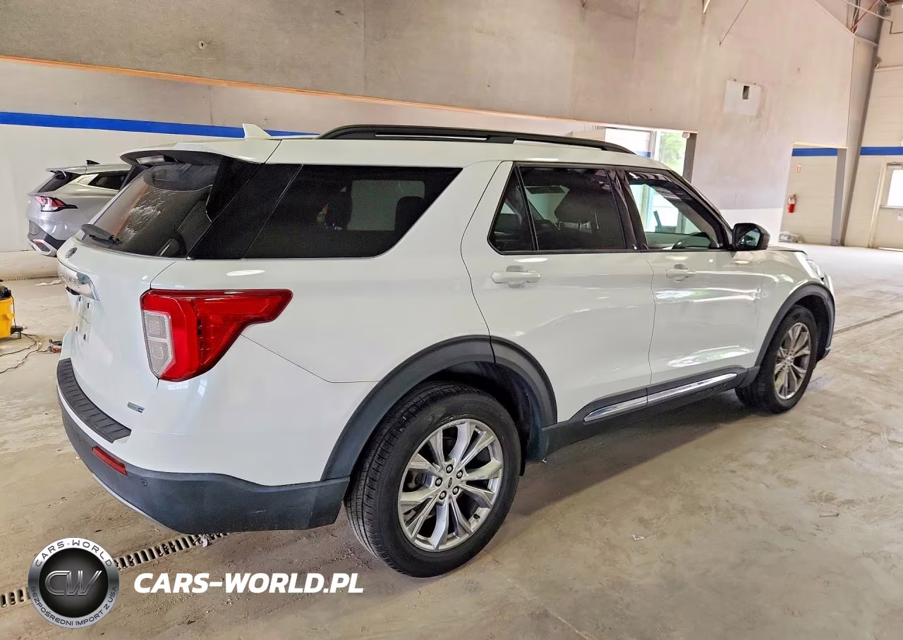 2020 Ford Explorer Xlt VIN:1FMSK8DH8LGB80692 - 3