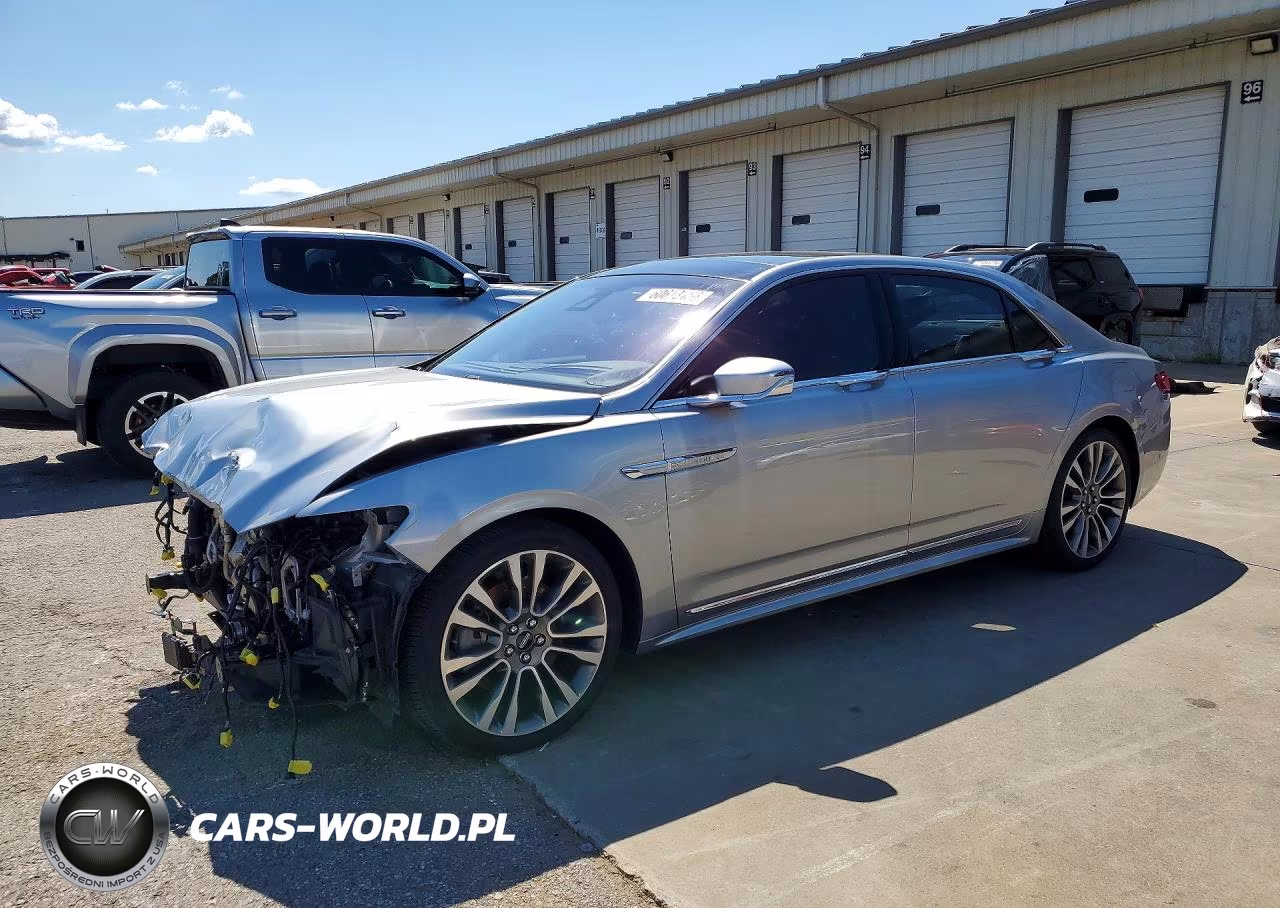 2020 Lincoln Continental Reserve – zdjęcie 1 z 13
