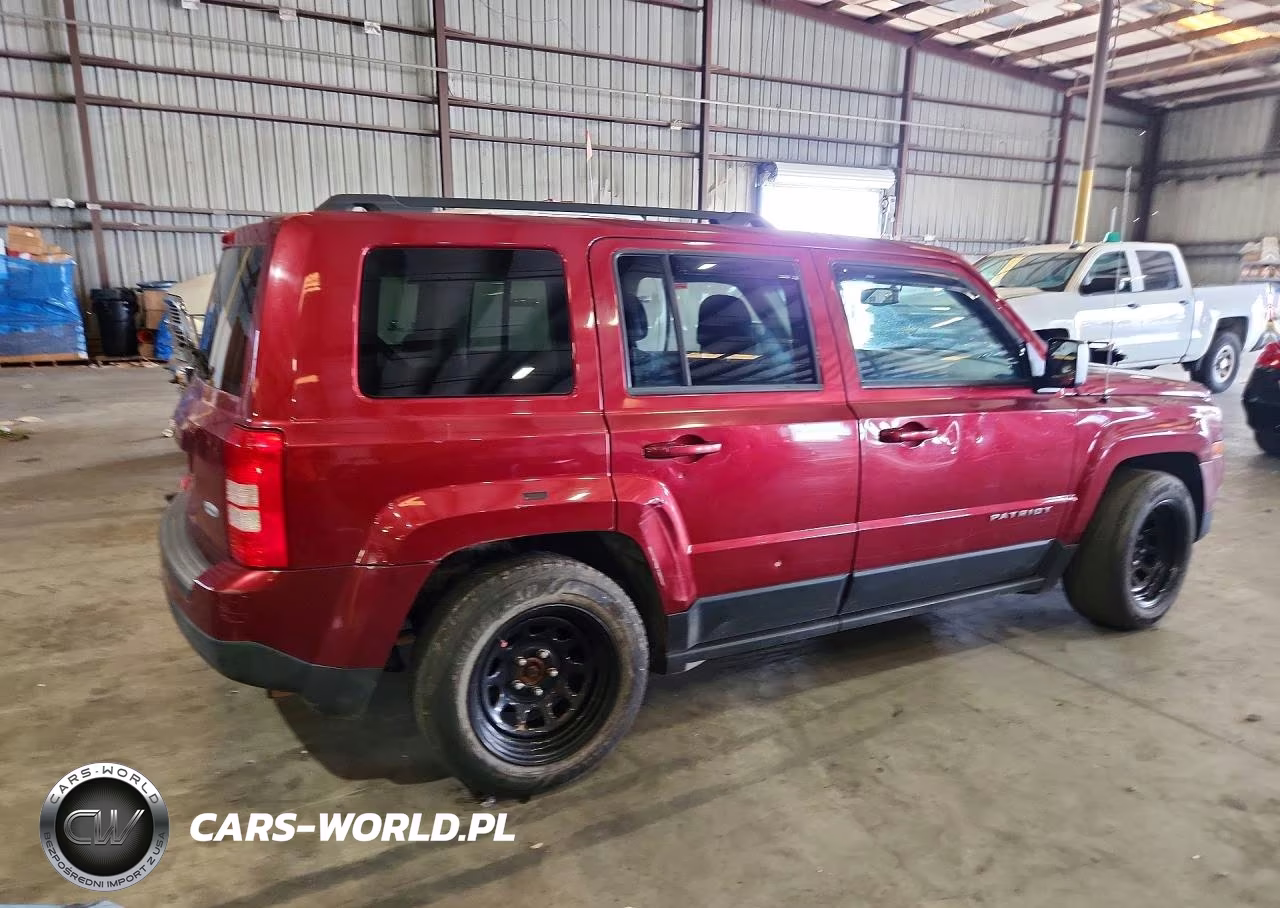 2016 Jeep Patriot Latitude VIN:1C4NJRFB8GD706989 - 3