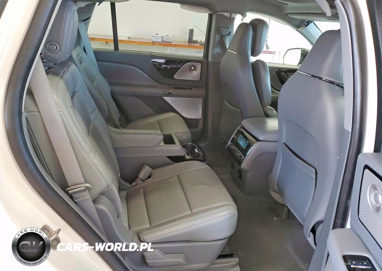 2020 Lincoln Aviator Reserve VIN:5LM5J7XC4LGL05484 - 11