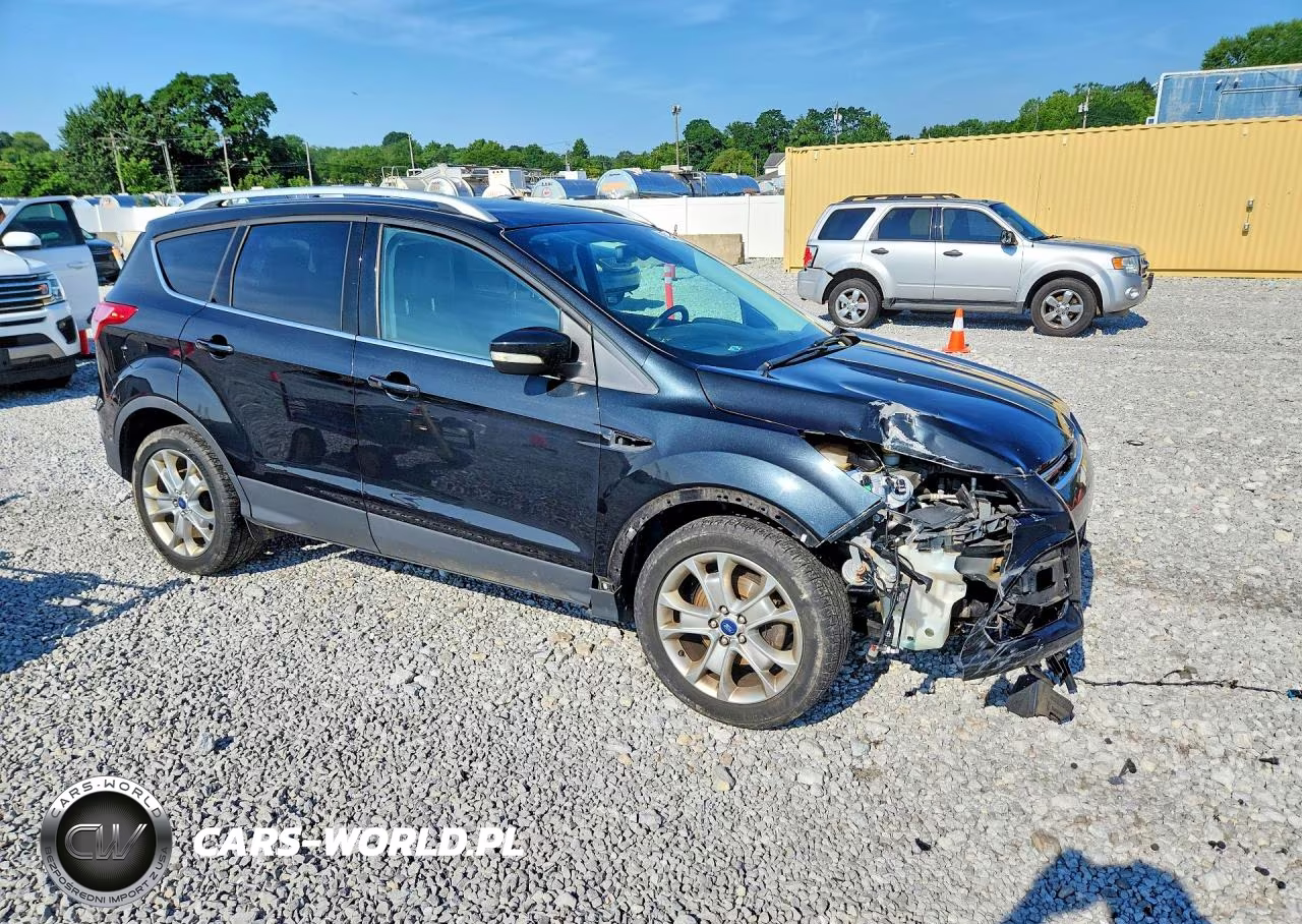 2015 Ford Escape Titanium VIN:1FMCU0JX3FUA38882 - 4