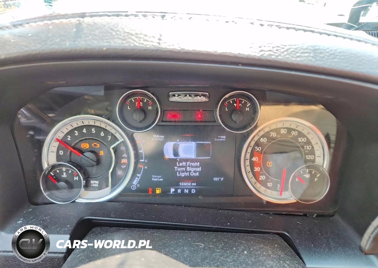 2015 Ram 1500 Laramie VIN:1C6RR7NT9FS698217 - 9