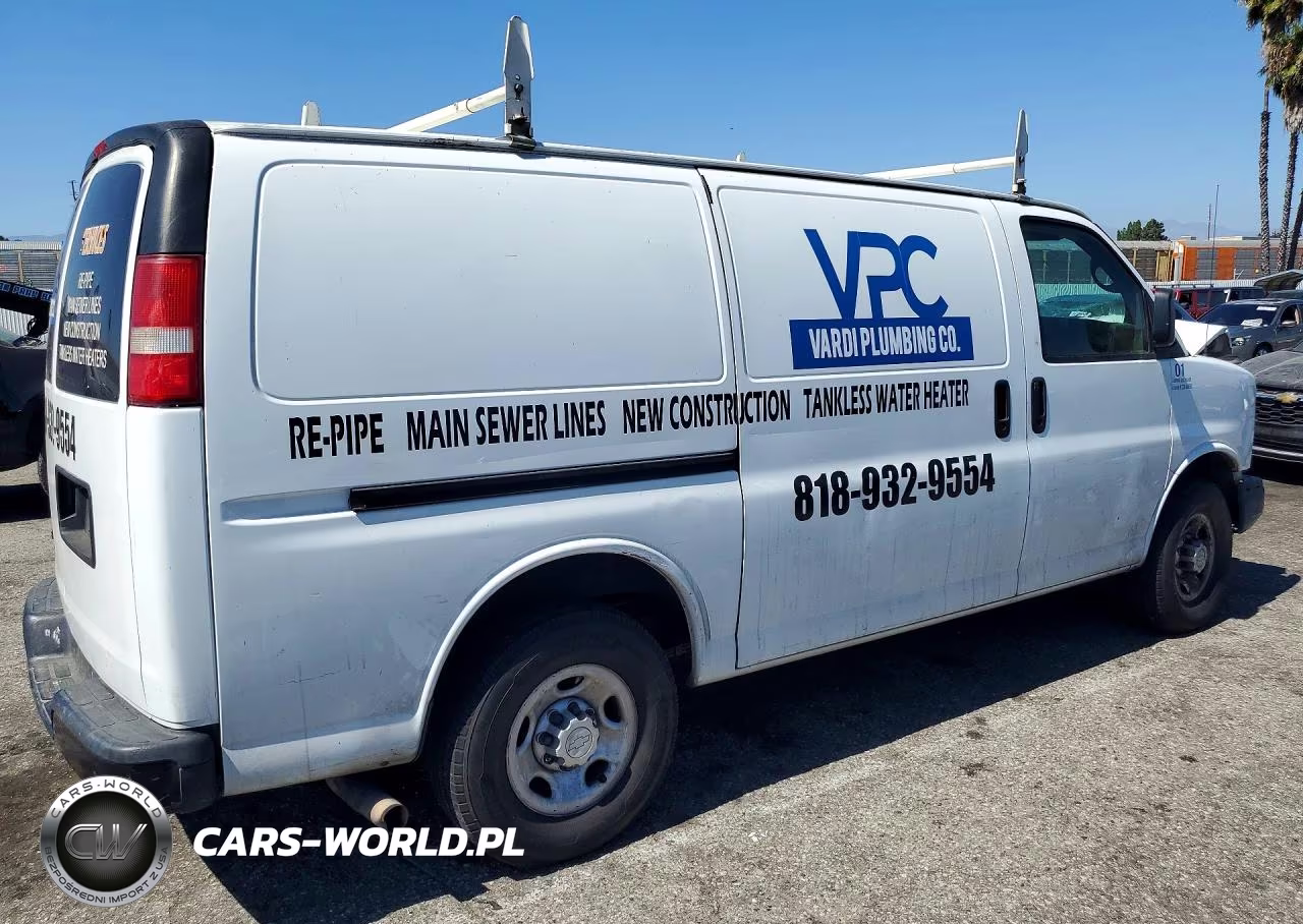 2015 Chevrolet Express G2500 VIN:1GCWGFCFXF1263334 - 3