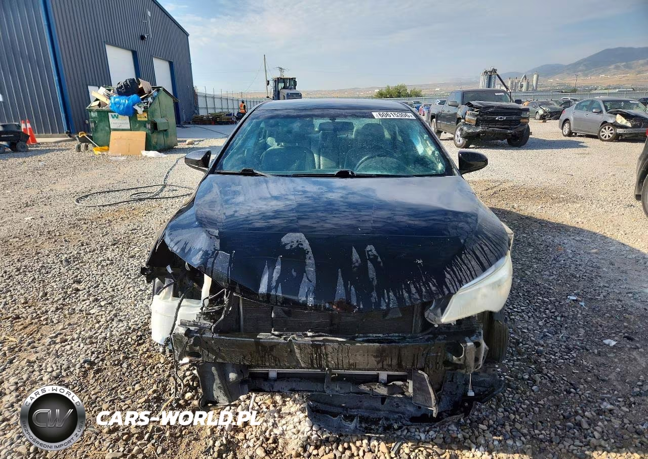 2017 Toyota Camry Le VIN:4T1BF1FK6HU351808 - 5