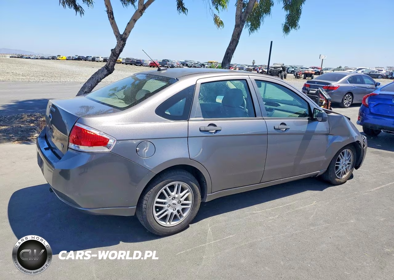2009 Ford Focus Se VIN:1FAHP35N29W102923 - 3
