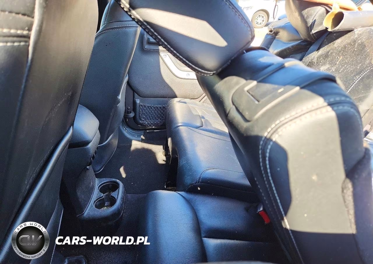 2014 Jeep Wrangler Unlimited Sahara VIN:1C4HJWEG2EL296556 - 10