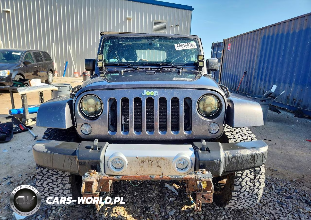 2014 Jeep Wrangler Unlimited Sahara VIN:1C4HJWEG2EL296556 - 5